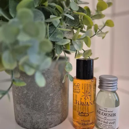 Navia Luma - Design - Stylisch, Voll Ausgestattet, Mit Parkplatz Dernbach (Westerwald)