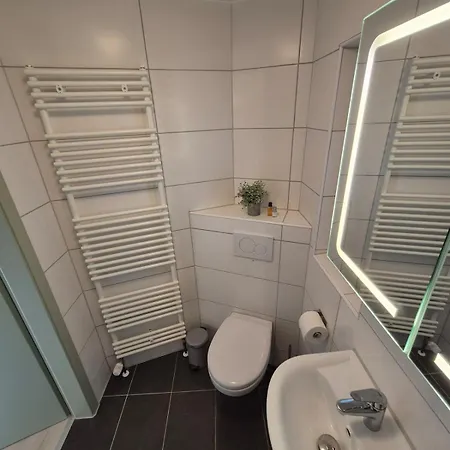 Navia Luma - Design - Stylisch, Voll Ausgestattet, Mit Parkplatz *